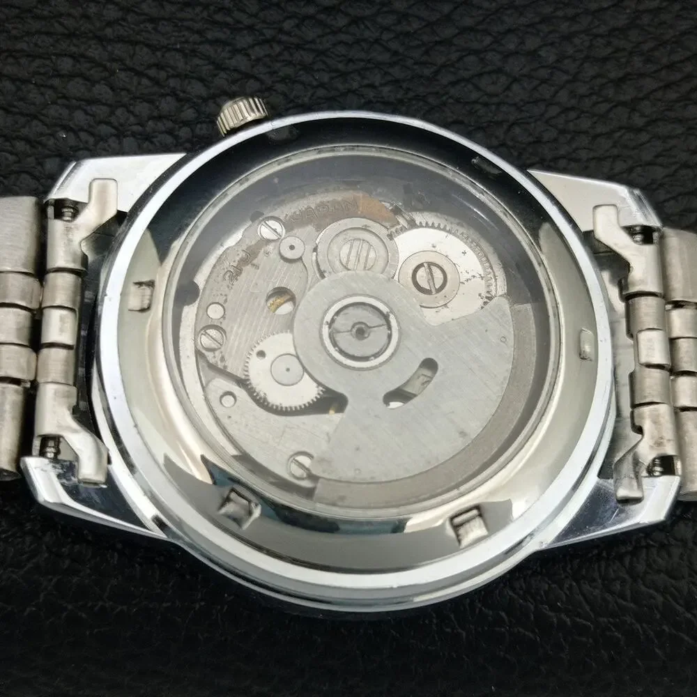 Vintage 1986 Seiko Automatic Mens Silver Watch W/daydate & Black accents
